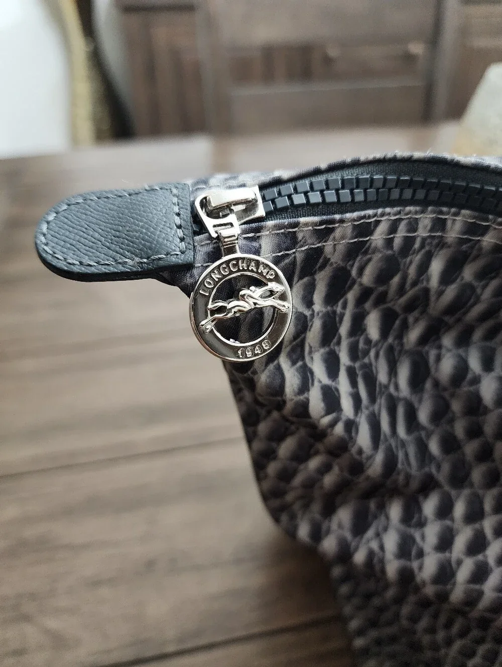 Longchamp stylish croc